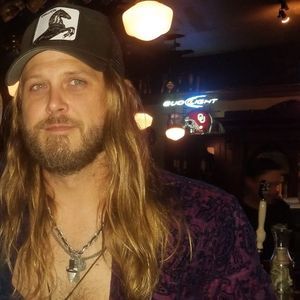 Meet your Posher, Travis